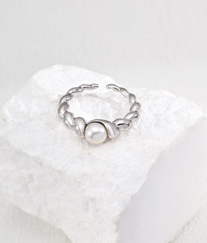 Ophelia Twist Pearl Ring